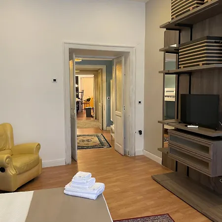 Spinelli Apartment *